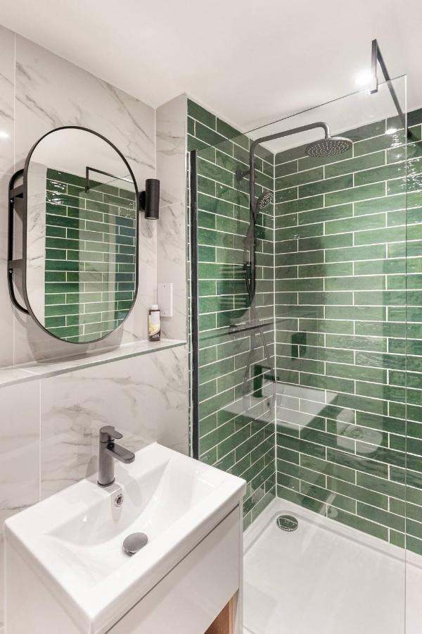 Aire Apartments Лийдс Екстериор снимка