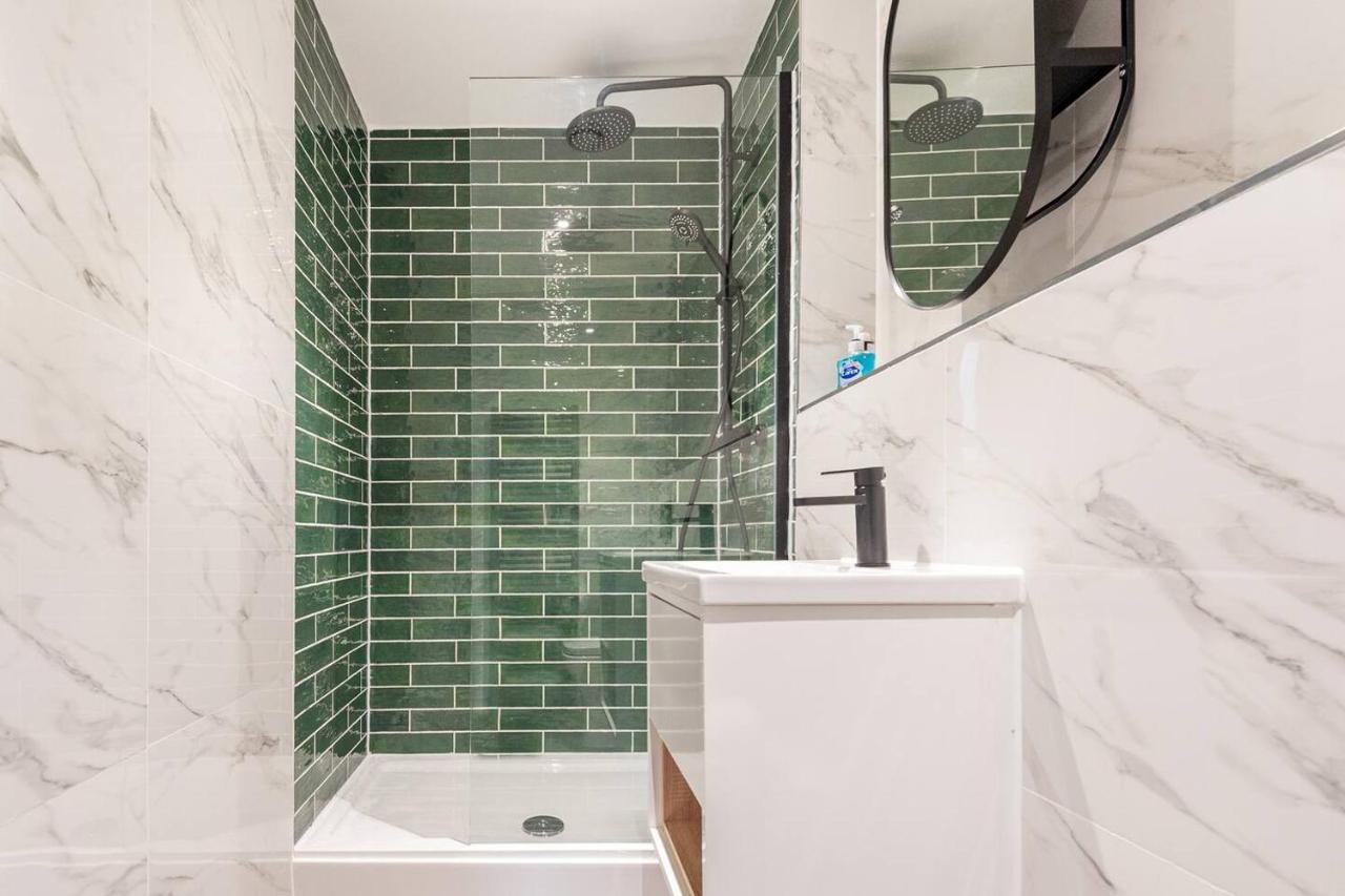 Aire Apartments Лийдс Екстериор снимка