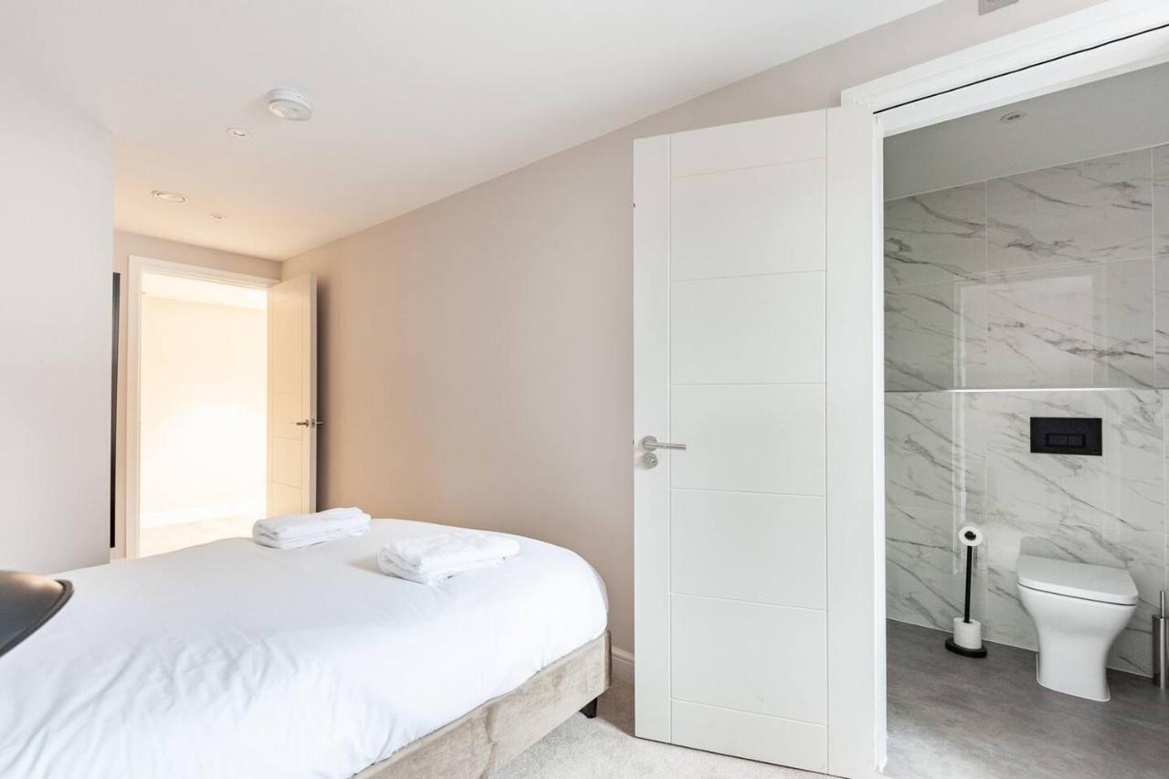 Aire Apartments Лийдс Екстериор снимка