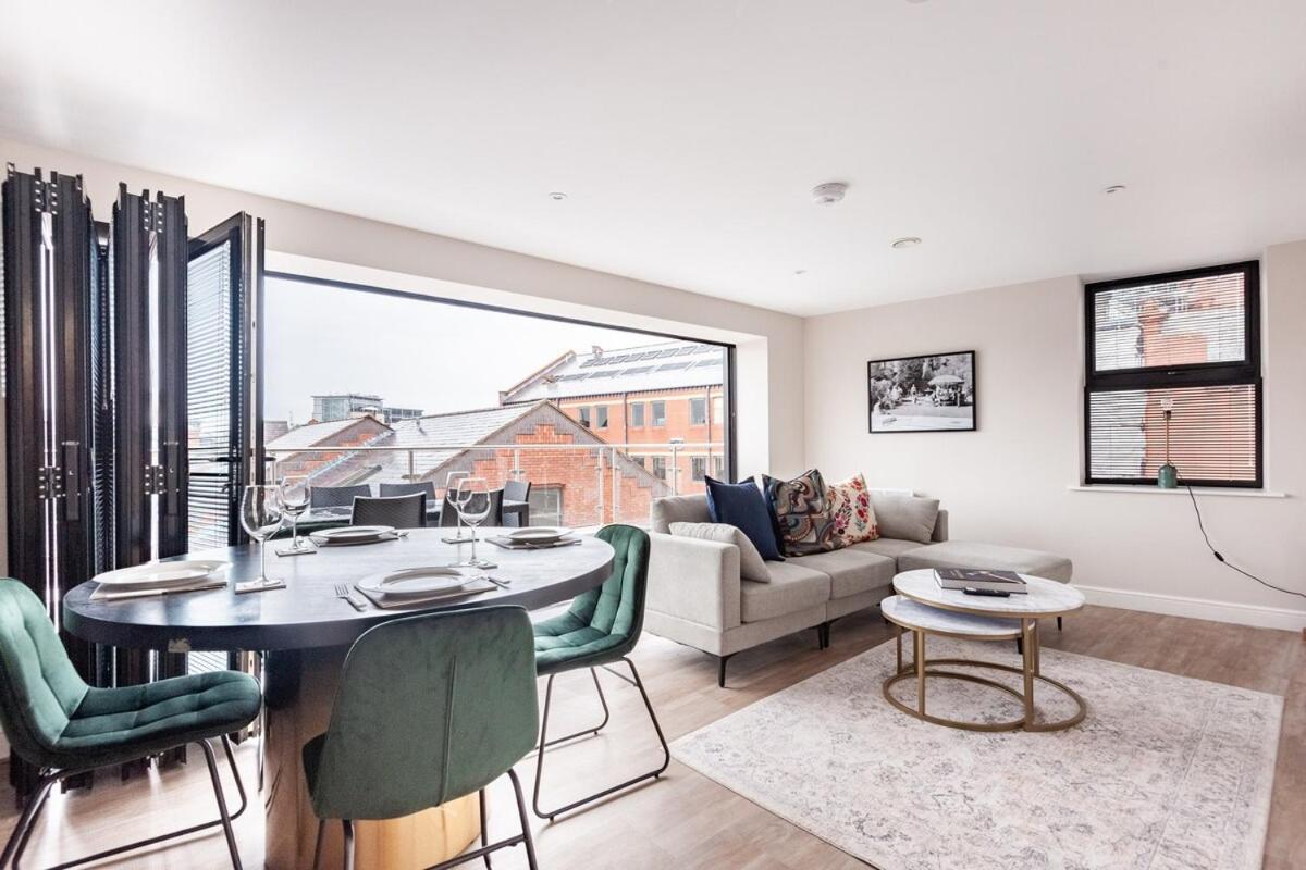 Aire Apartments Лийдс Екстериор снимка